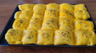 Farklı Sunulan Kokusu Büyüleyen Poğaça Çörek Tarifi