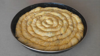 Hamuru Yağ Gibi Açılan Börek Tarifi