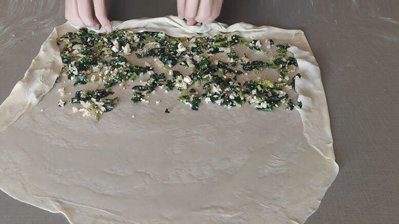 Hamuru Yağ Gibi Açılan Börek Tarifi 2