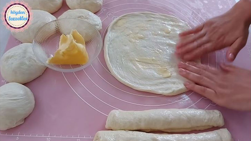Kahvaltıya Çaya Açma Börek Tarifi 2