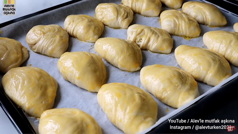 Sıra Dışılığı Ve Lezzeti Tavan Poğaça Çörek Tarifi 1