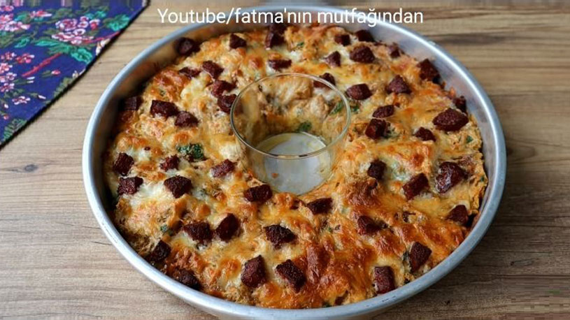 Bayat Ekmek Ve Yumurtadan Olay Bardaklı Börek Tarifi 2