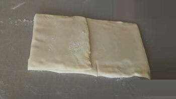 Sırrı Katlama Tekniğinde Pofuduk Yeni Börek Tarifi