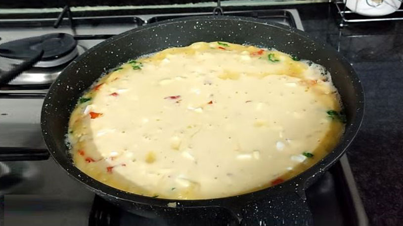 Görenin Ağzını Sulandıran Leziz Kahvaltılık Börek Tarifi 2