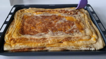 İnanılmaz Görünen Yaprak Gibi Ayrılan Çörek Tarifi
