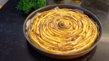 Muhteşem Ötesi Piştiği Anda Biten Dolama Börek Tarifi