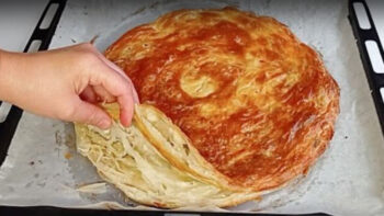 Püf Noktası İle Anında Hazır 30 Katlı Çörek Tarifi