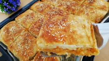 Sırrı Yumurtasız Özel Sosunda Gizli Muhteşem Börek Tarifi