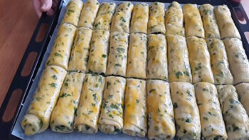 Yapması Çocuk Oyuncağı Leziz Ispanaklı Börek Tarifi
