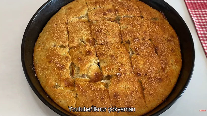 Yoğurmadan Sadece Karıştırarak Yapılan Çörek Tarifi 2