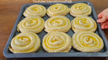 Çarşaf Gibi Açılan Püf Noktaları İle Börek Tarifi