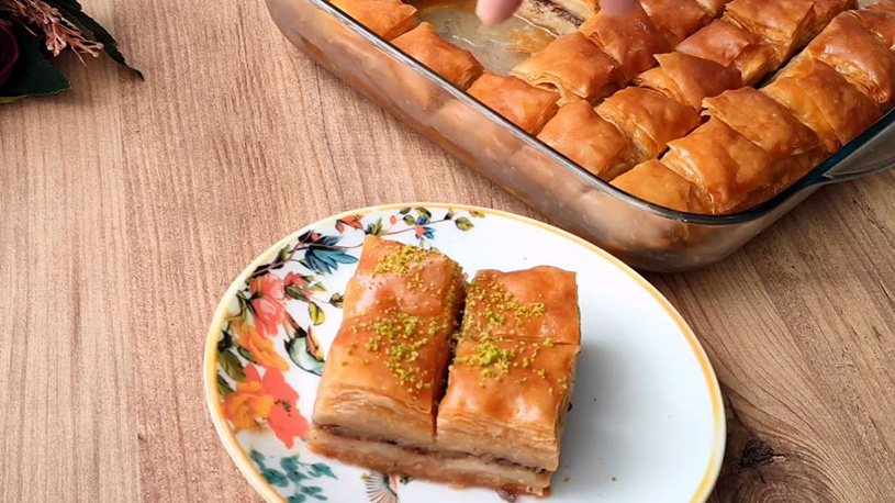 En Kolay Yapılış Yöntemli 30 Dakikada Hazır Baklava Tarifi 2