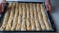 Kahvaltıya Vitamin Deposu Ispanaklı Börek Tarifi