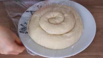 Mayasız En Çok Tercih Edilen Çörek Tarifi