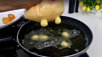 Poşet İçinde Yapılan Enfes Patatesli Kahvaltılık Tarifi