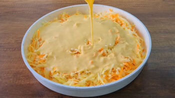 Saatlerce Uğraşmadan Anında Hazır Sıvı Hamurdan Çörek Tarifi