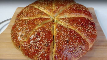 Sadece Karıştırarak Hazırlanan Leziz Çörek Tarifi