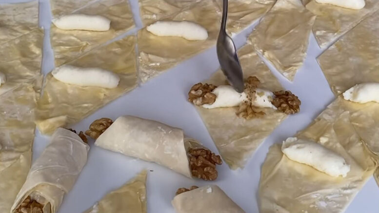 Yapılışı Çok Kolay Şerbetli Cevizli Tatlı Tarifi
