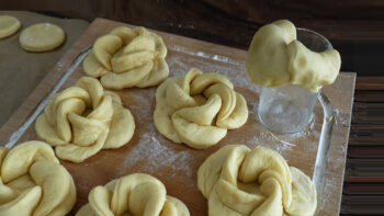 Bardakta Yapılan Az kişinin Bildiği Çörek Tarifi