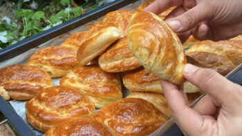 Buzluktan Eksik Etmeyeceğiniz Nefis Poğaça Çörek Tarifi