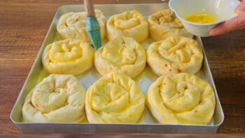 Dondurucuya Doldurup Sahurda Pişireceğiniz Özel Börek Tarifi