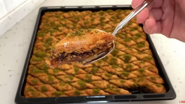 Hafifi Büzük Lezzette Zirve Baklava Tarifi 2