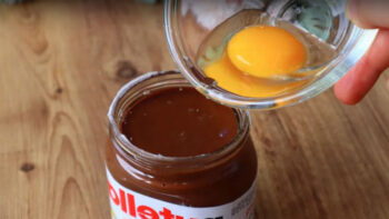 Nutella ve Yumurtadan Denenmesi Gereken Tatlı Tarifi