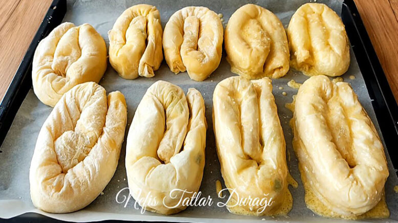Özel Teknikli Lezzeti İkiye Katlayan Börek Tarifi 2