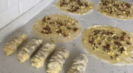 Pişmiş Hali Şaşırtan Sadece Sararak Yapılan Börek Tarifi