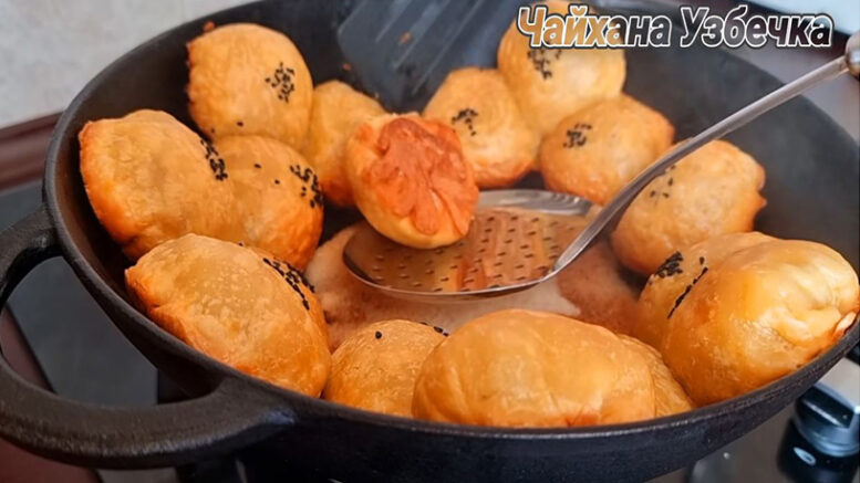 Saç Tavada Pişen Nefis Patatesli Hamur İşi Tarifi 2