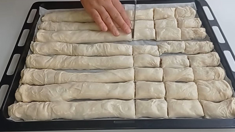 Yapılışı İnanılmaz Çıtır Çıtır Börek Tarifi 2