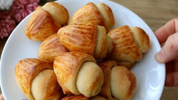 Yerken Lezzeti Akıllarda Kalacak Poğaça Çörek Tarifi