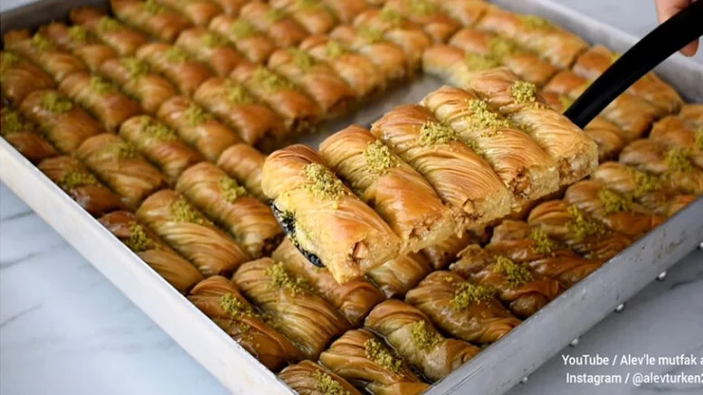 Trend Olmaya Aday Burgulu En Trend Baklava Tarifi 2