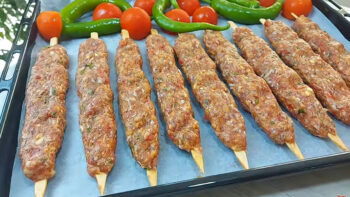 Zahmetsiz Sizi Yıldız Yapacak Fırında Kebap Tarifi