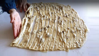 Zor Tariflerle Uğraştım Diye Pişman Ettiren Çörek Tarifi
