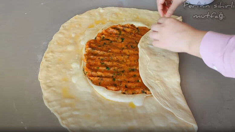 Bu Kadar Katlısını Önce Yemediğim Börek Tarifi