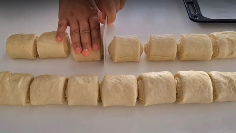Pamuk Gibi Yumuşacık Lezzetine Hayran Bırakan Poğaça Börek Tarifi 1