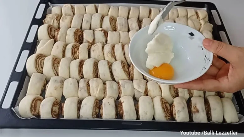 Pikniğe Kahvaltıya İnanılmaz Hızlı Börek Tarifi 1