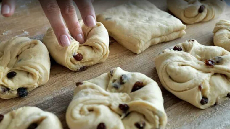 Yabancıların Çok Yapılan Çok Sorulan Çörek İkramlık Tarifi