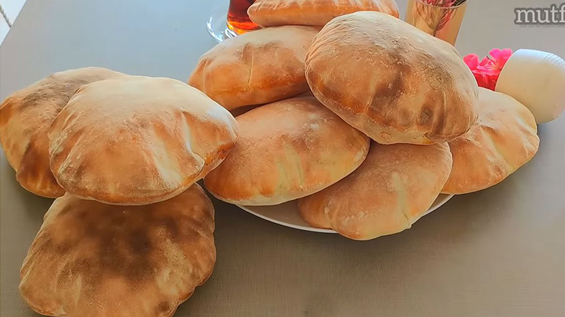 Açık Fırında Pişen Tekniği Olay Pita Ekmek Tarifi 2