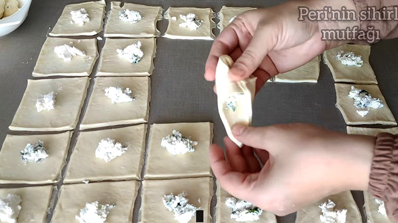 Çok Ucuza Çıtır Çıtır İkramlık Börek Tarifi 1