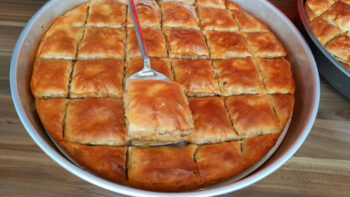 Dilimi 20 Liraya Satılan Börek Tarifi