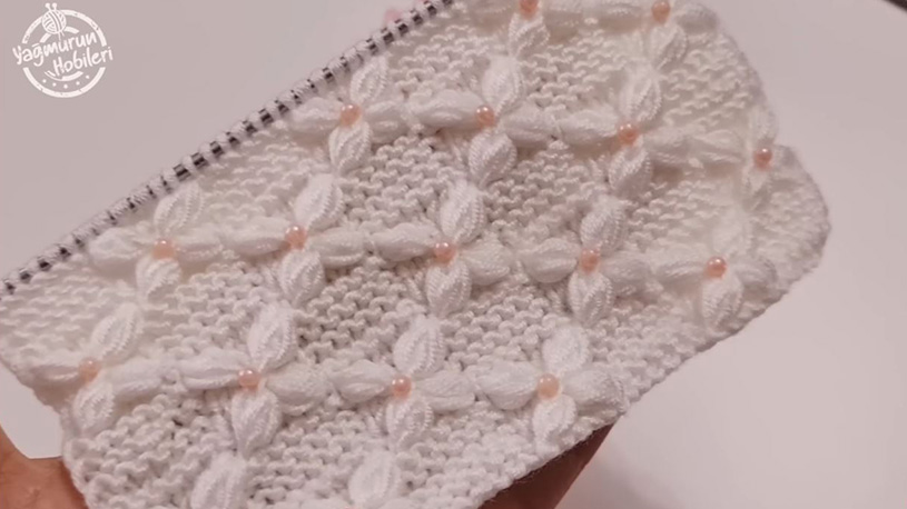 Hırkalara Çeyizlere Bebek Battaniyesi Örgü Modeli 2