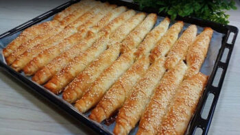 Sirke İle Çıtırlığı Zirve Olan Börek Tarifi