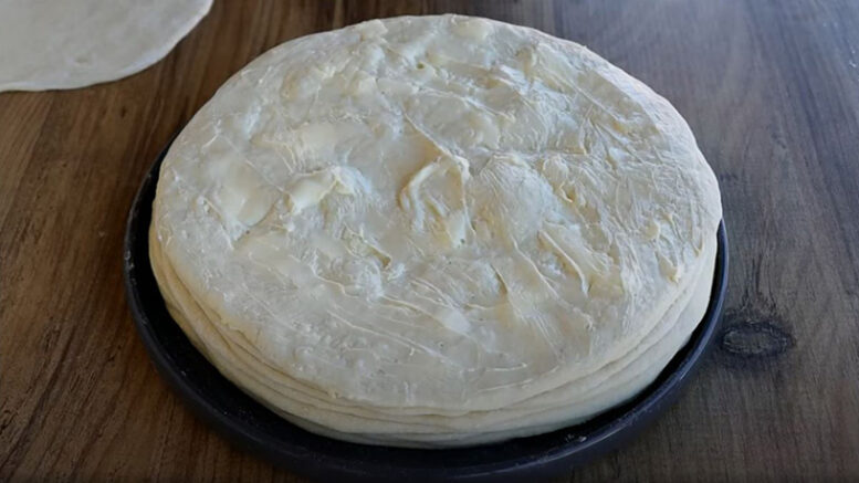 Buzdolabı Kullanmadan 120 Katlı Börek Yapma Sırrı