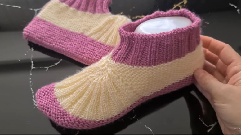 1 Günde Birden Fazla Örülen Patik Modeli