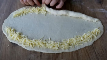 Ağızları Sulandıran Herkesin Merak Ettiği Pide Tarifi