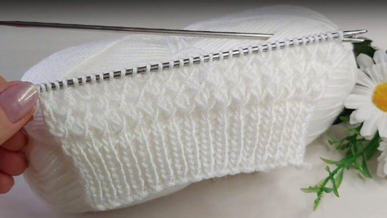 Çıtı Pıtı Zarif Her Örgüye Yakışan Yelek Modeli