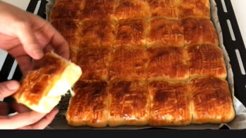 İnanılmaz Lezzetli Börek Gibi Görünen Poğaça Tarifi