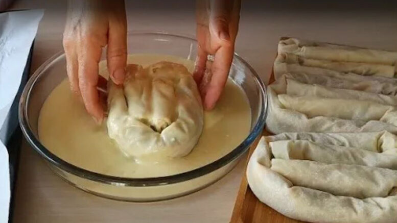 Özel Soslu 3 Yufkadan Özel Börek Tarifi